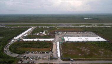 Everglades immigration detention center in Florida officially closes