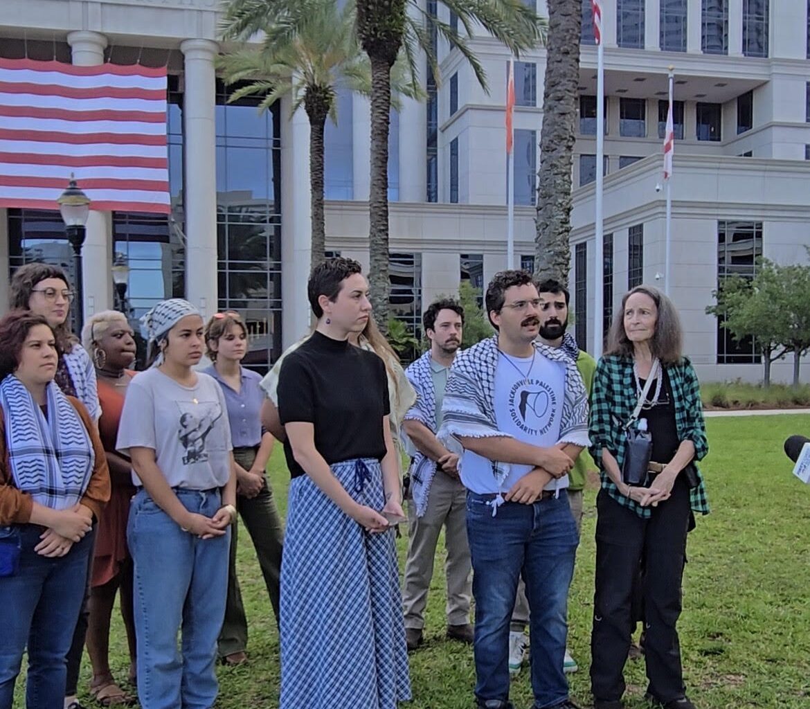Jacksonville, FL protest stands up to attacks on free speech, demands justice for Grady and Cauley — Fight Back! News
