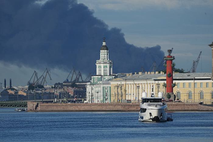 Ukraine targets St. Petersburg again after Putin rejects Zelenskyy's offer for direct talks