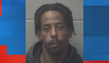 Man charged with assaulting two Jacksonville police officers during investigation
