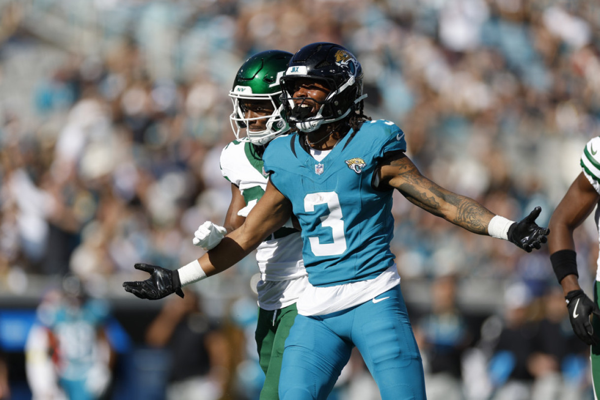 Should Dynasty Managers Sell High on Jakobi Meyers Ahead of 2026? - NFL News