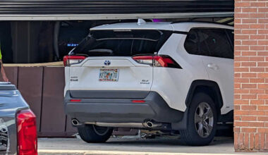 Driver crashes SUV into Kickers Country Bar on Beach Boulevard