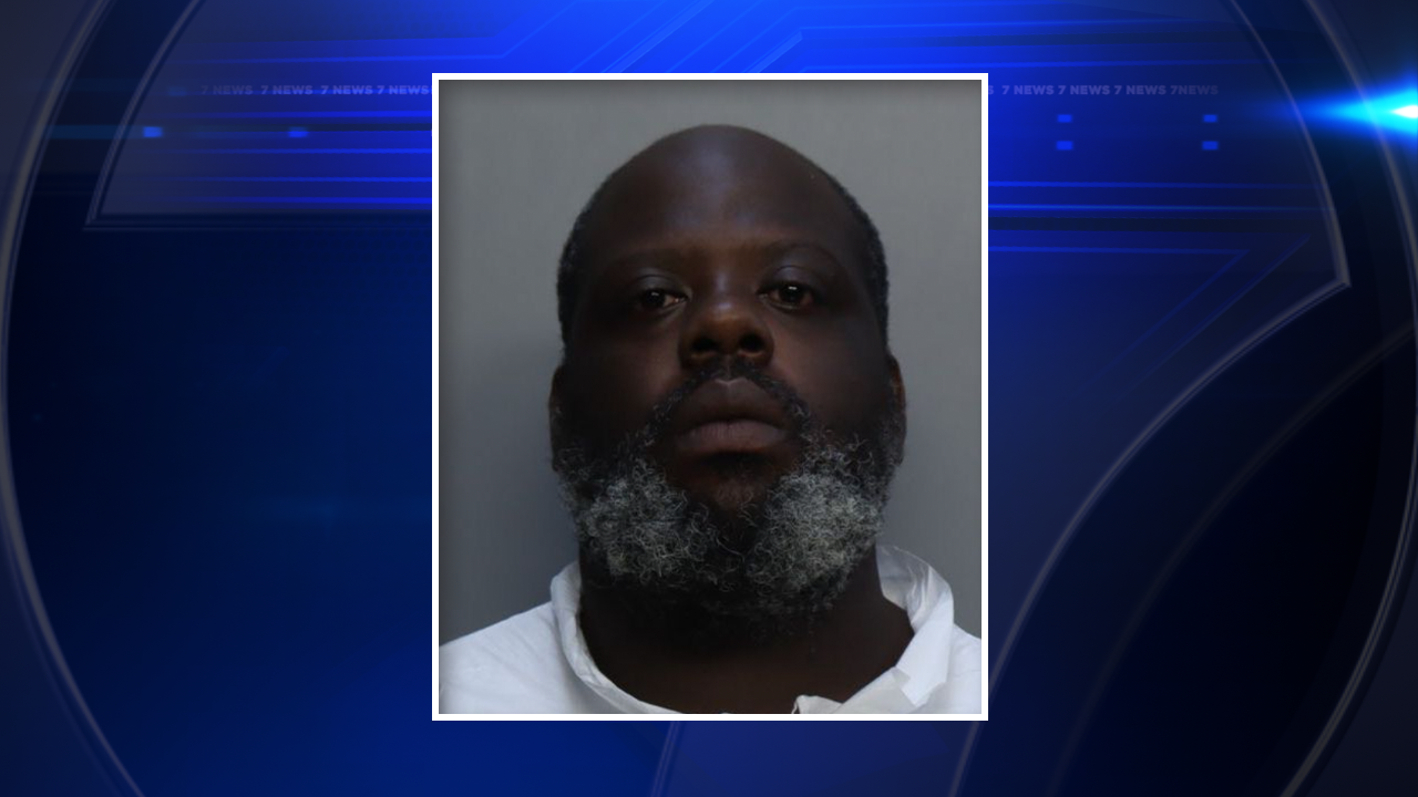 Man arrested in fatal Miami Beach shooting that began as bar fight at Sand Bar & Kitchen - WSVN 7News | Miami News, Weather, Sports