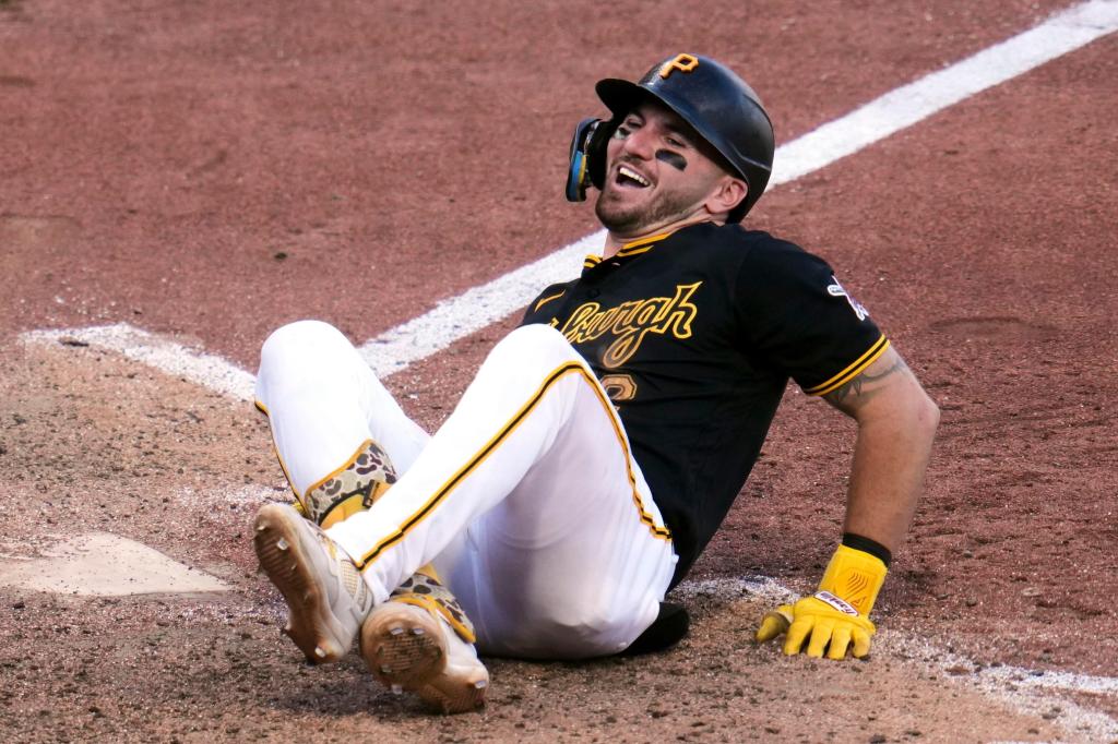 Marlins' six-game win streak snapped after Bender eighth-inning meltdown in Pittsburgh