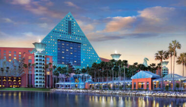 Fire breaks out at Walt Disney World resort kitchen