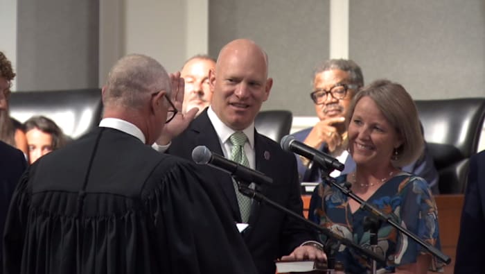 ‘Things are looking bright’: Howland sworn in as Jacksonville City Council president