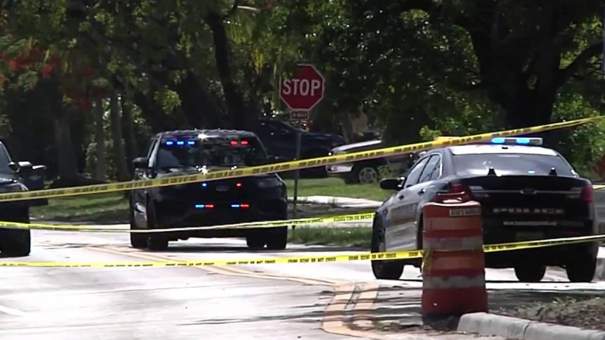 Man stabbed during armed robbery in Lauderhill, police say – NBC 6 South Florida