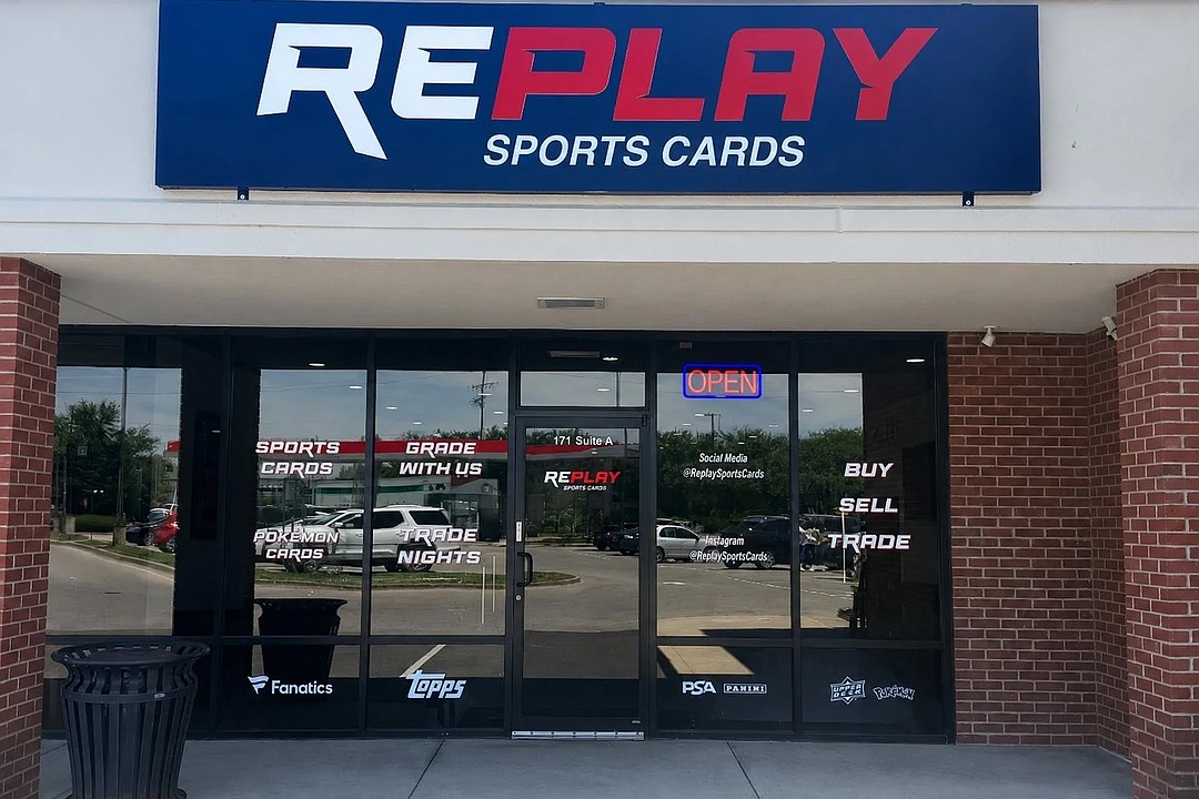 Medical device executive to open Tampa sports card shop