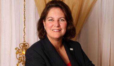 Tampa Bay banker receives Lifetime Achievement Award