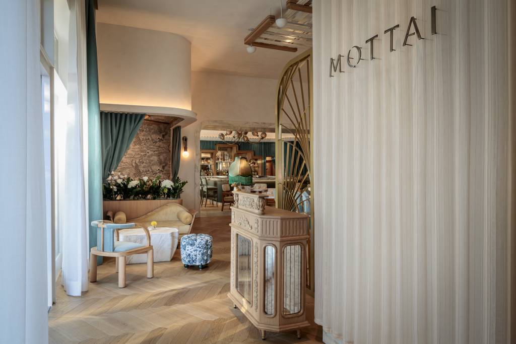 Mottai interior