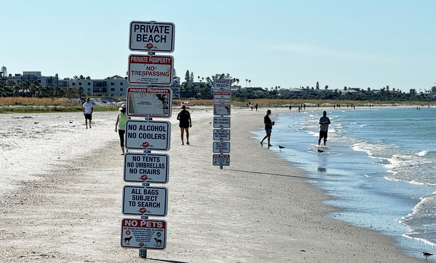 Beach signs ignite a bigger fight on St. Pete Beach