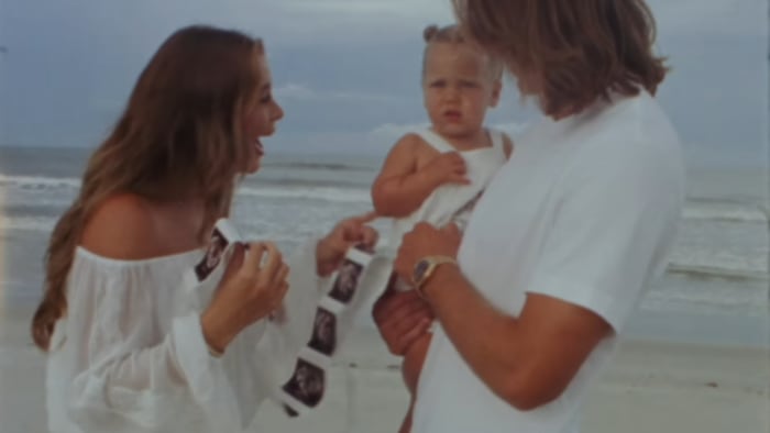 Trevor Lawrence announces he and wife are expecting baby boy