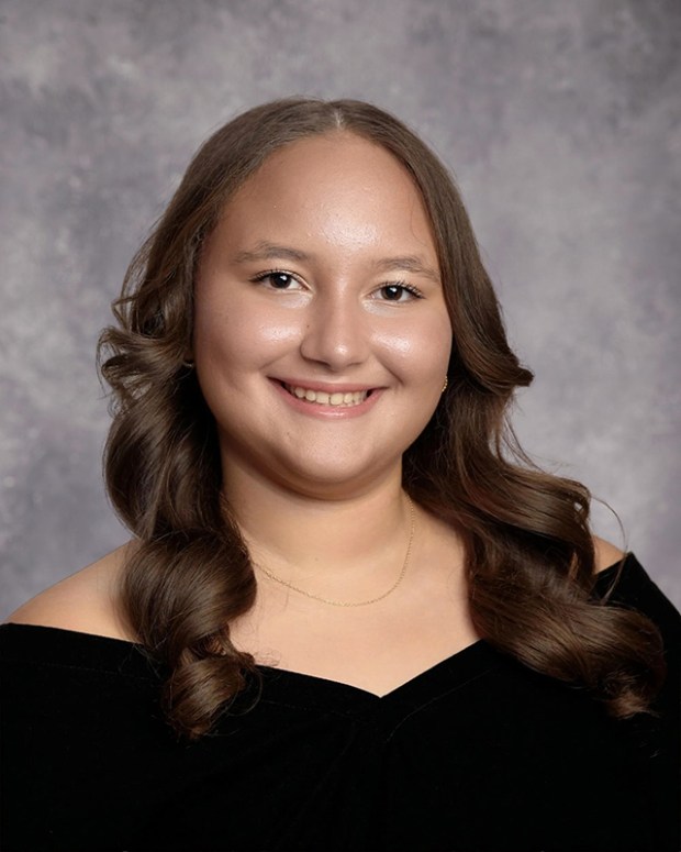 2025/2026 Colonial High School Valedictorian Mia Abreu (Courtesy/Orange County Public Schools)