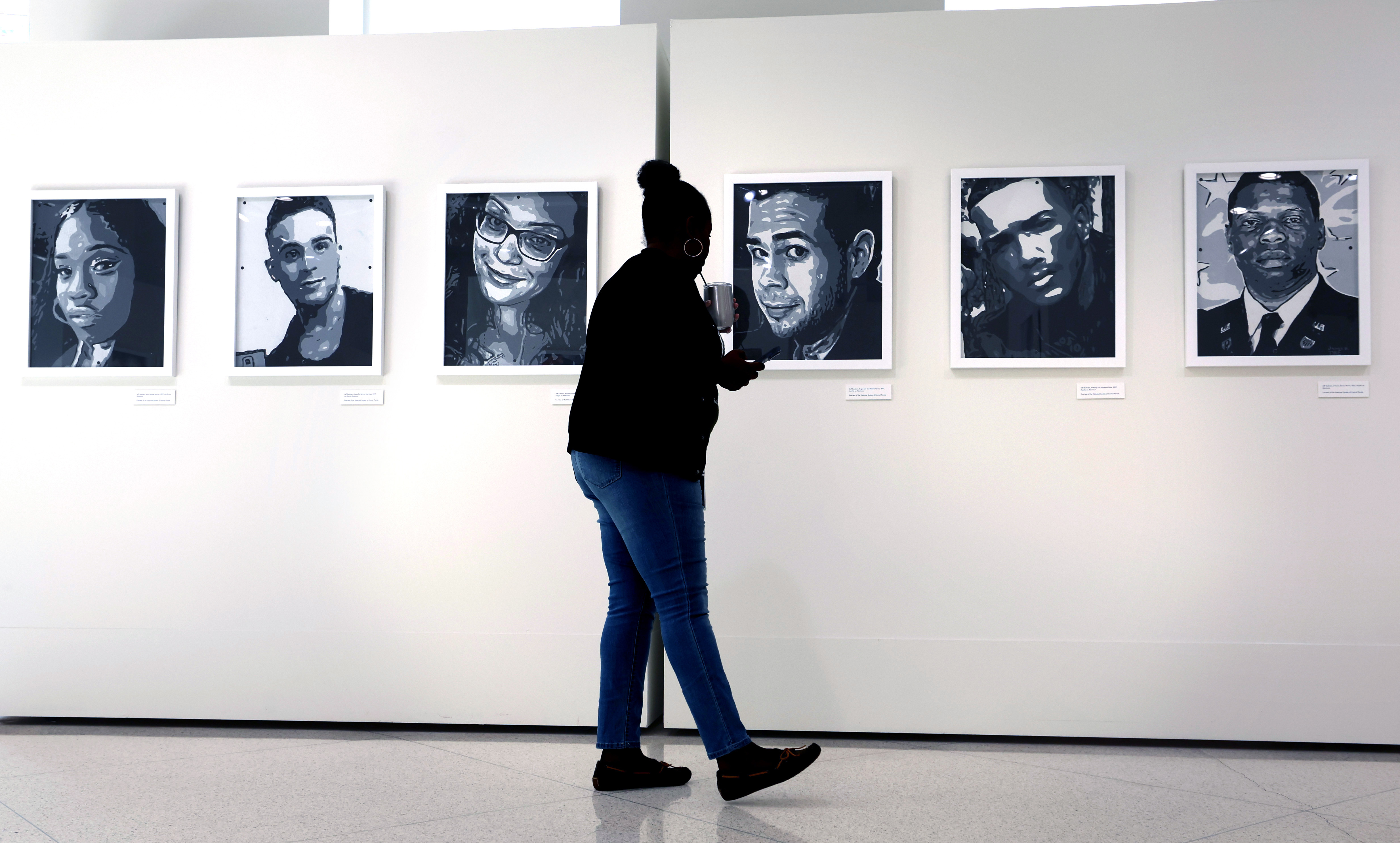 PORTRAITS OF PULSE â A visitor to the Terrace Gallery...