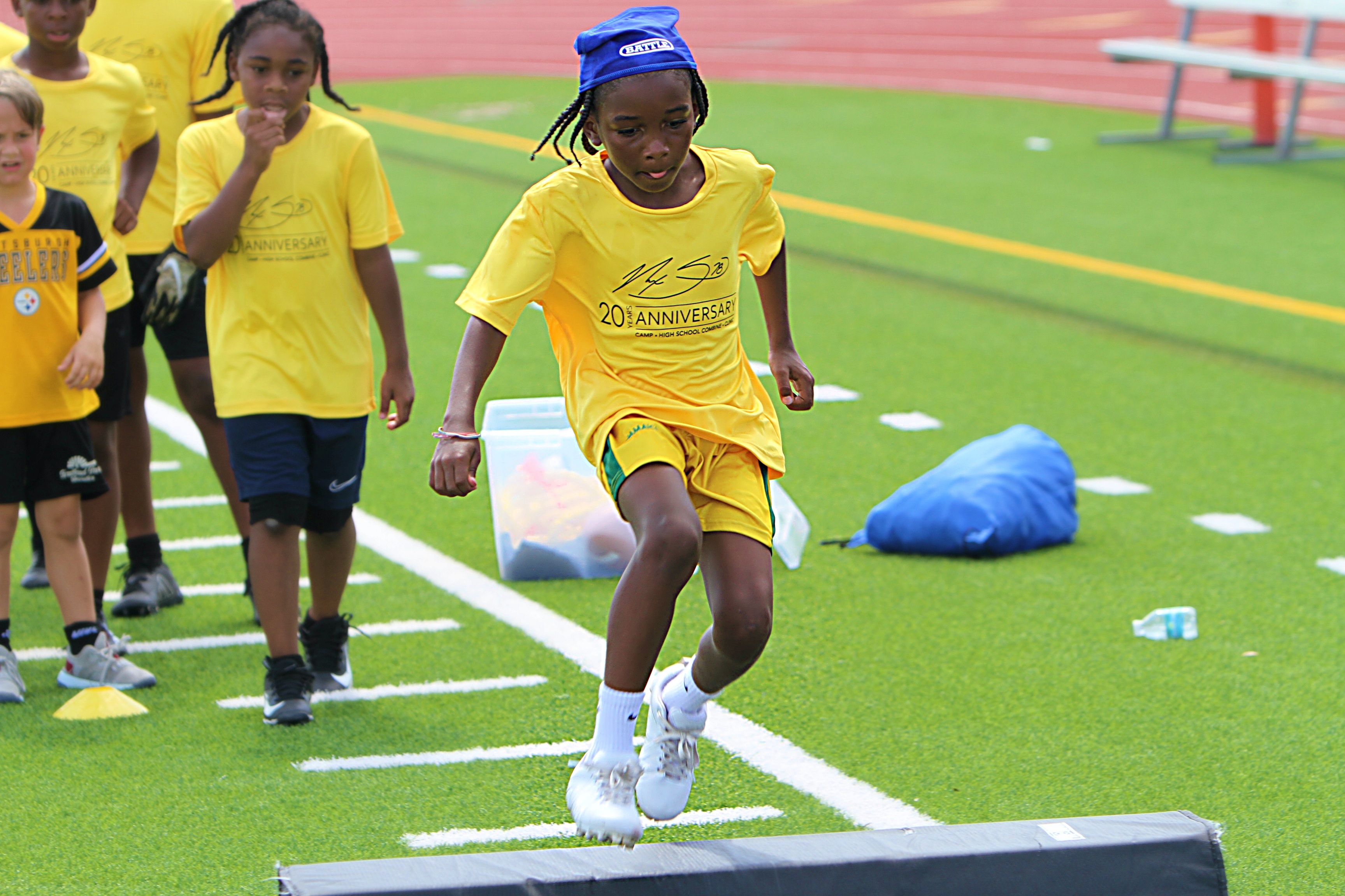 Youngsters go through drills at the 20th Annual Max Starks...