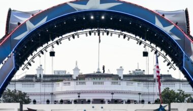 FBI says it disrupted planned attack on White House UFC cage-fight