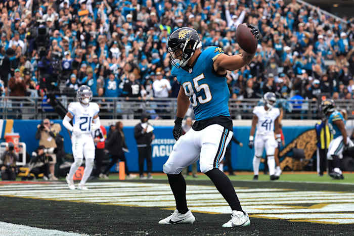 Not going anywhere: Jaguars sign tight end Brenton Strange to 3-year contract extension