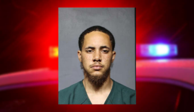 Twin Lakes Academy Middle School security guard gave student free snacks, exchanged inappropriate messages: JSO