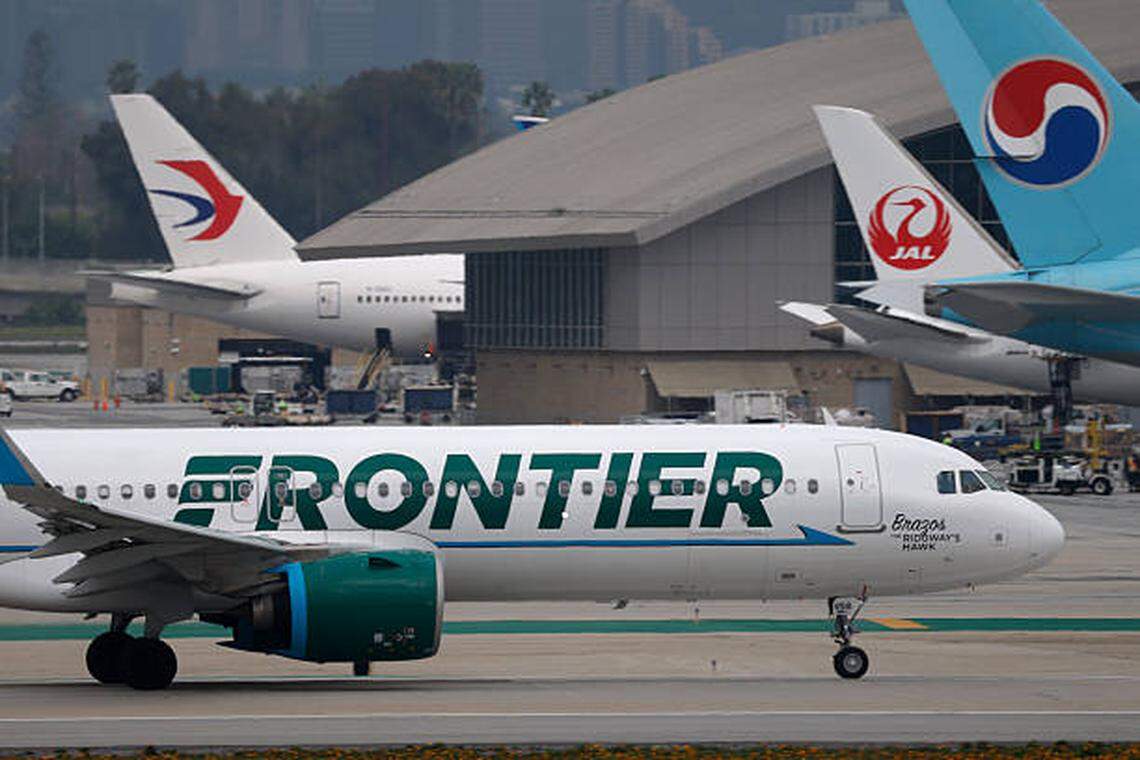 Flight diverted to Miami: man allegedly tries to open exit door, assault attendant