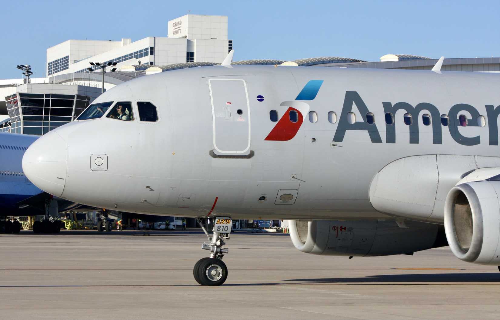 American Airlines Airbus A319 at DFW
