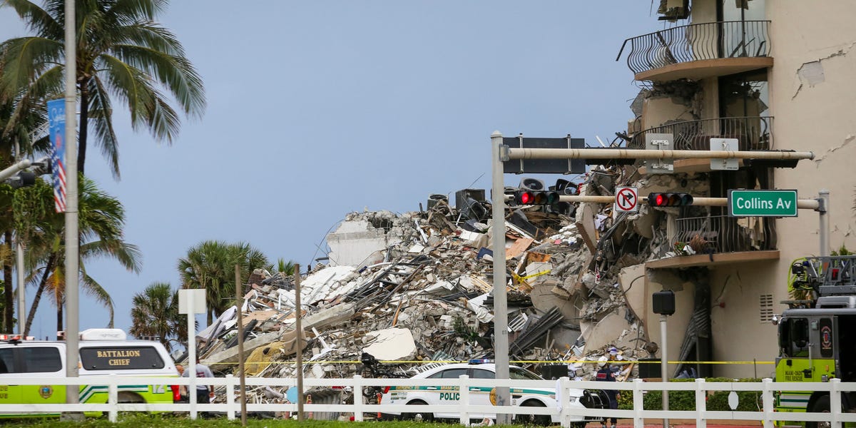 A Florida Condo Began Collapsing Weeks Before Anyone Knew