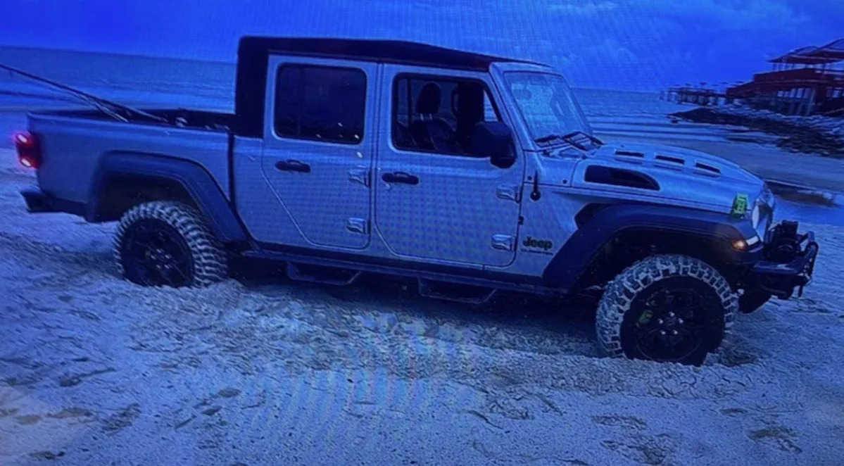 Florida Man Takes a Jeep Gladiator Off-Roading on a Mississippi Beach — Straight Into Handcuffs