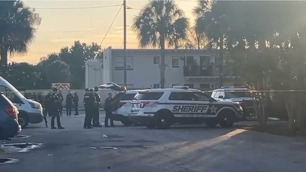 Deputies descend on Orange County apartment complex after man with knife threatens brother, sheriff's office says
