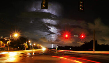 Miami Beach suspends right-on-red light camera enforcement