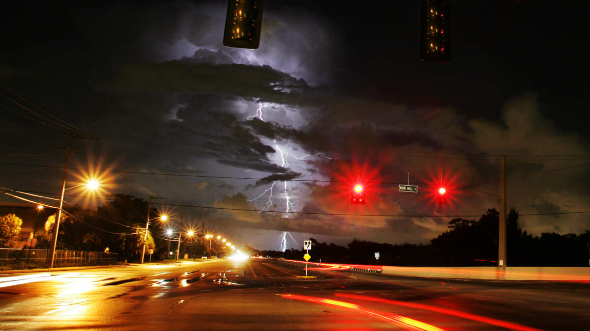 Miami Beach suspends right-on-red light camera enforcement