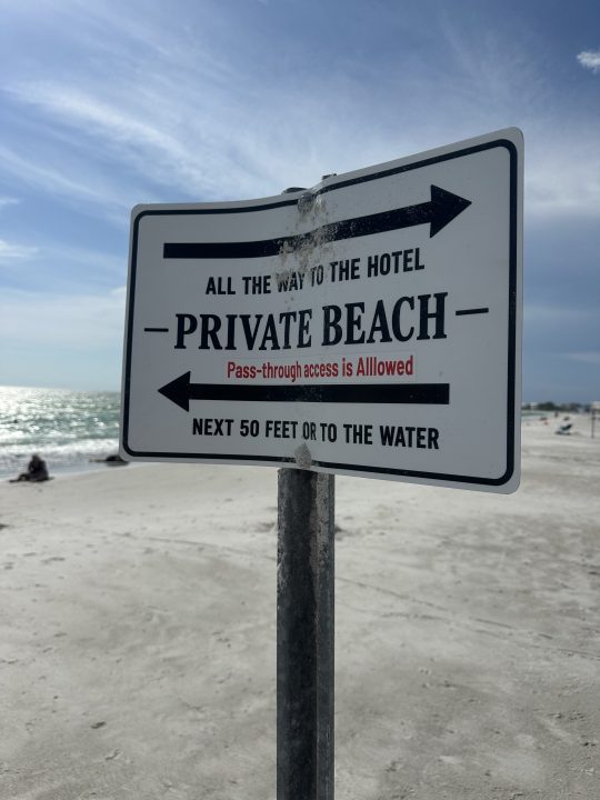Signs on St. Pete Beach restricted under new ordinance