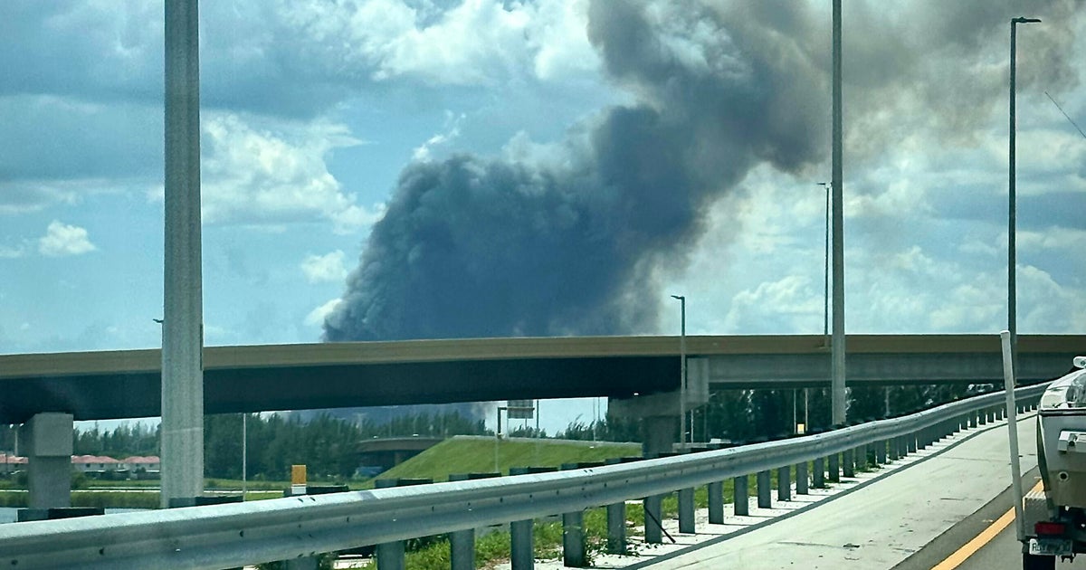 Large wildfire erupts in Miami-Dade near the Florida Turnpike; crews battling flames and heavy smoke