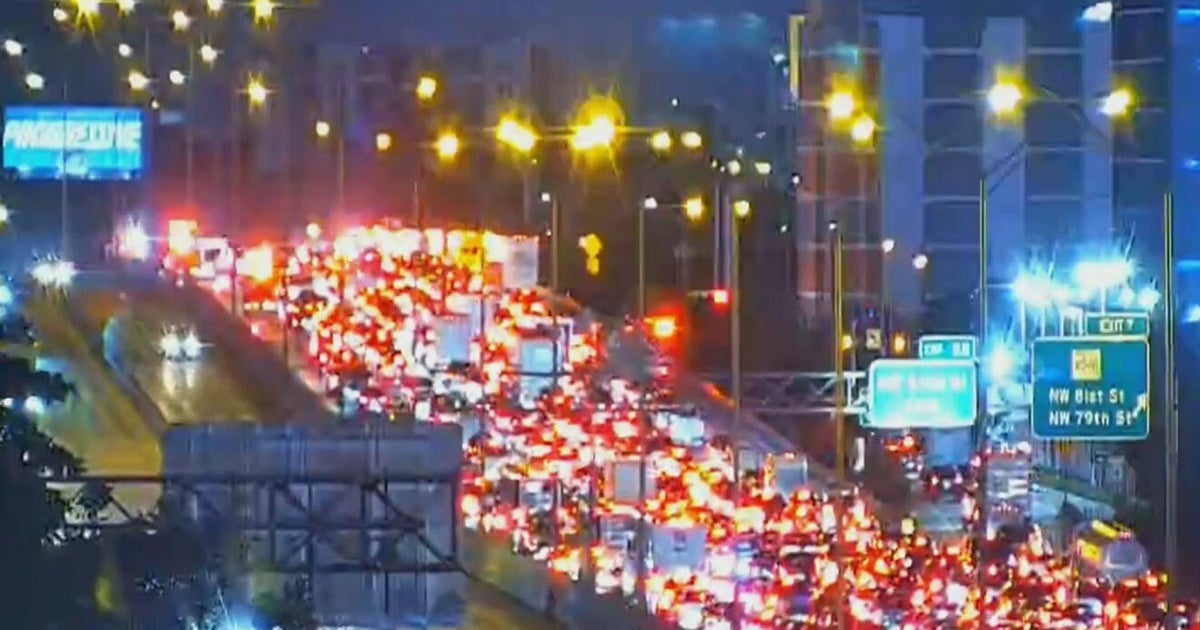Crash on I-95 in Miami causes major delays for Friday morning commute