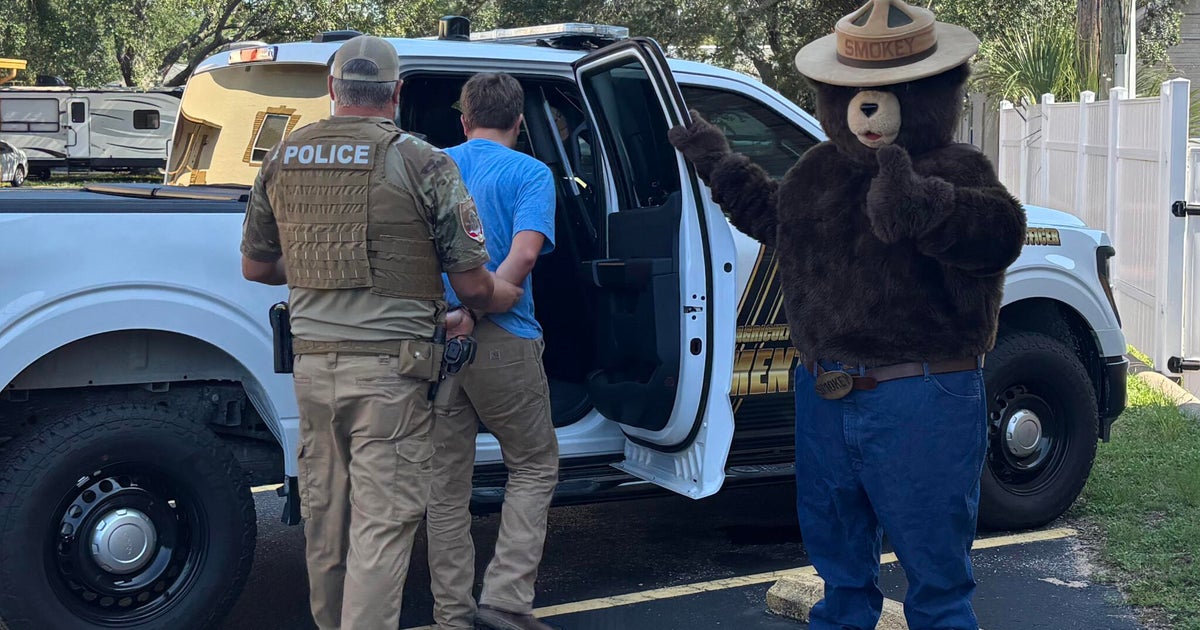cbsmiami-smoky-bear-arrest-florida-1.jpg