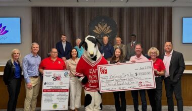 Do Good Farm receives $1,320 check