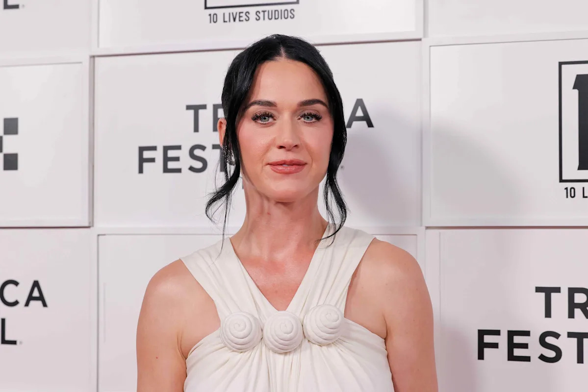 Katy Perry Shades Exes Orlando Bloom and John Mayer With Sweet Nod to Boyfriend Justin Trudeau