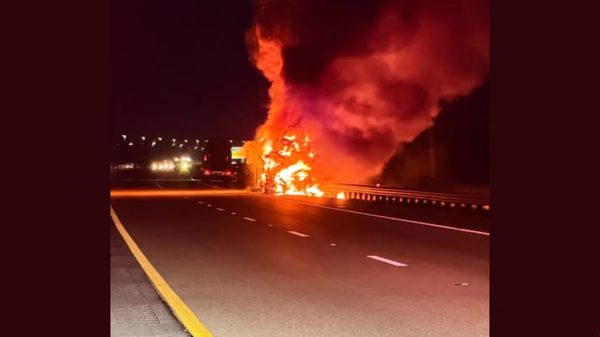 Car Hauler Carrying Teslas Catches Fire, Shuts Down Two Florida Highways