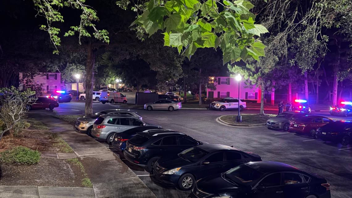 Police searching for suspect after Instagram-arranged sale turns into shooting: JSO