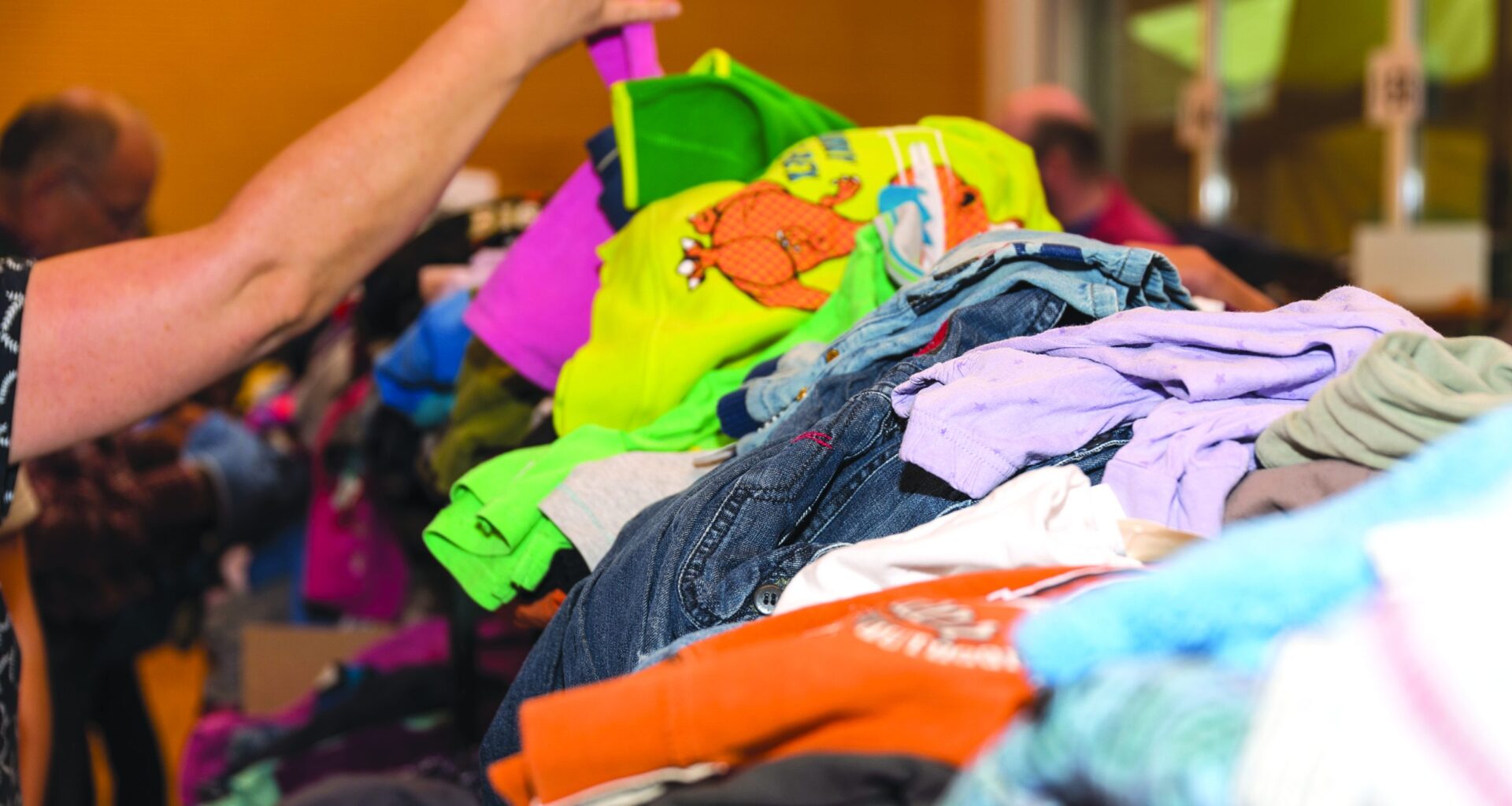 Deviant Libation hosts a clothing swap in Tampa this weekend