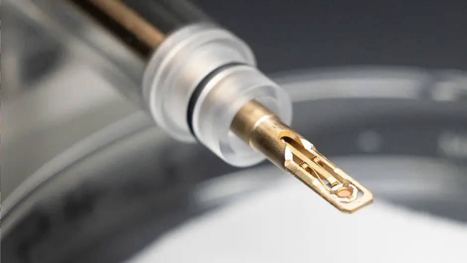Atomm microscope