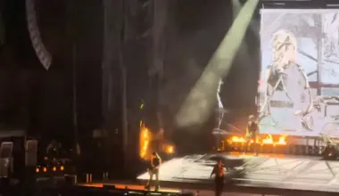 A Stage Curtain Caught Fire While Evanescence Were Performing "Calm Down" Last Night In Tampa, FL