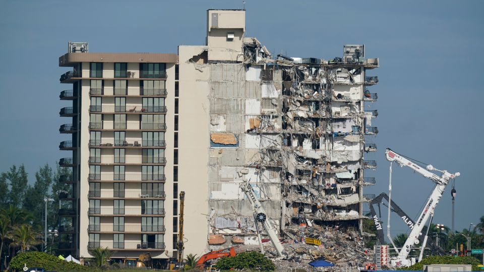 A deadly collapse at a Florida condo happened slowly over several weeks, probe finds