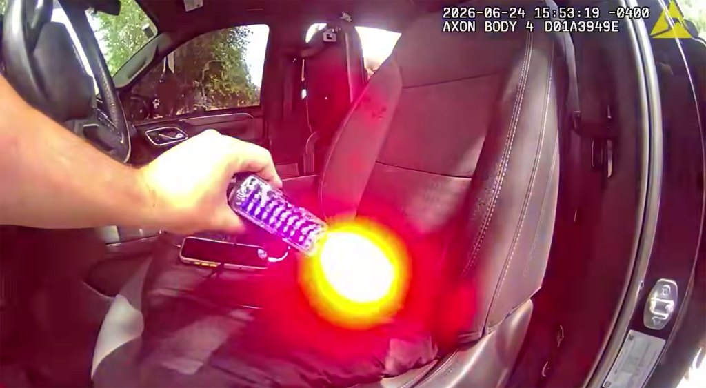 VIDEO: Florida man arrested for attempting fake traffic stop on undercover vehicle – Orlando Sentinel