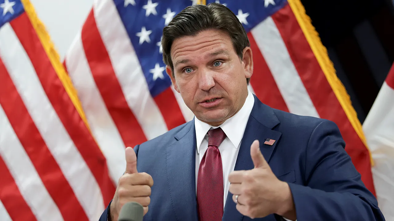 florida-governor-ron-desantis-gives-thumbs-up-april-2025