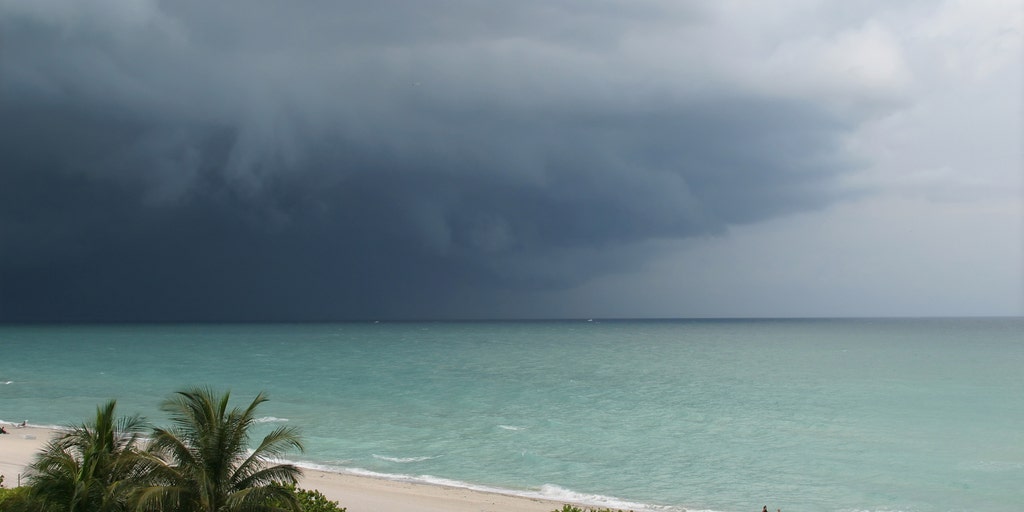 Flash flood threat rises in Miami as tropical moisture, warm temps grip Florida