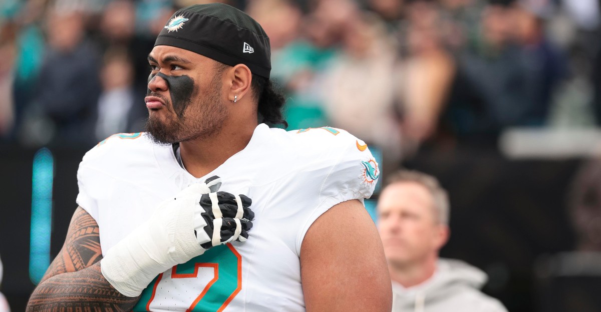 2026 Miami Dolphins roster: Jonah Savaiinaea hoping a position change sparks his career
