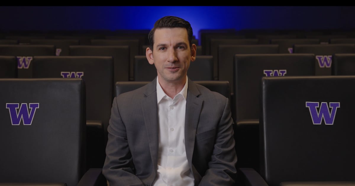 UW’s voice of Huskies football, basketball hired by Tampa Buccaneers – KIRO 7 News Seattle