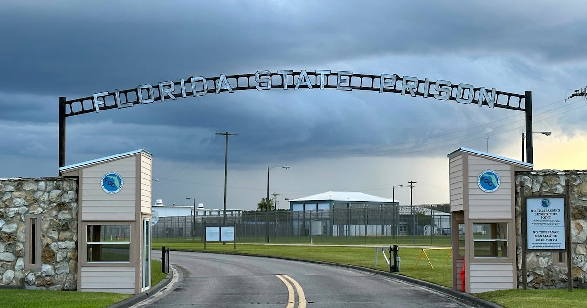 Inmate attacks two officers with ‘improvised weapon’ at Florida State Prison, FDC says – Action News Jax