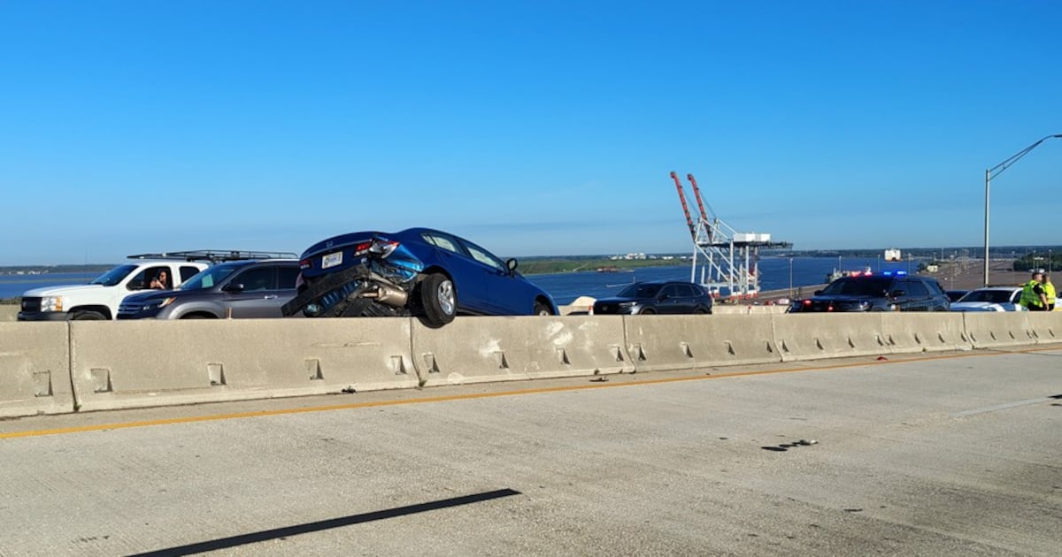Crash with injuries causing major backup on Dames Point Bridge – Action News Jax