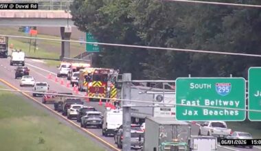TRAFFIC ALERT: Crash on I-295 West Beltway near Duval Road blocking right lane