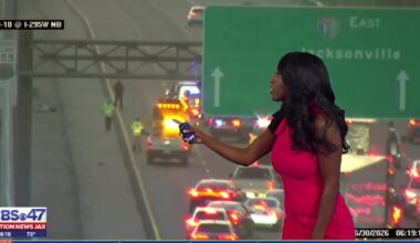 Crash shuts down I-10 lanes in Jacksonville